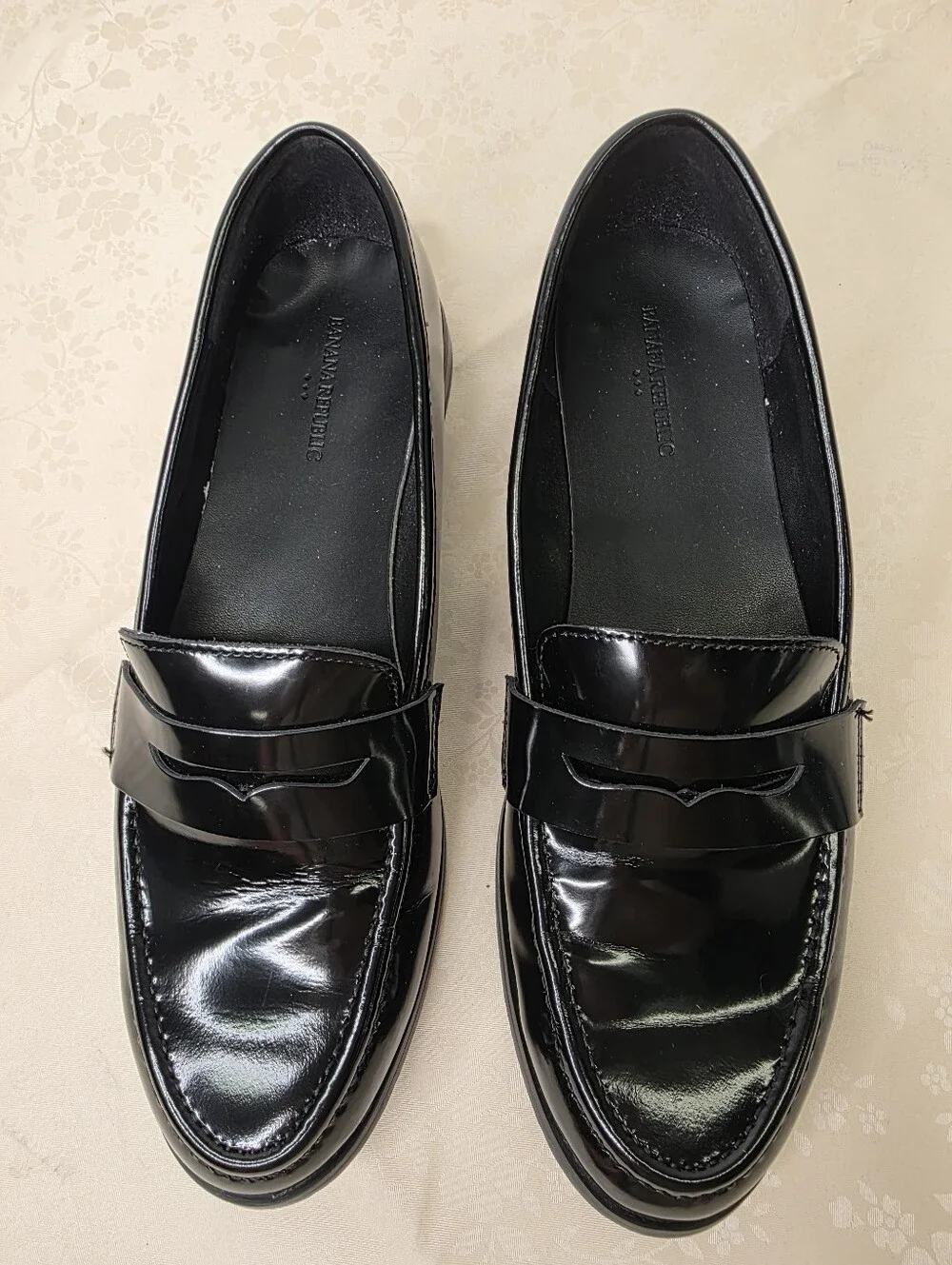 Banana Republic Black Leather Penny Loafers Size 7 Classic Preppy Minimalist